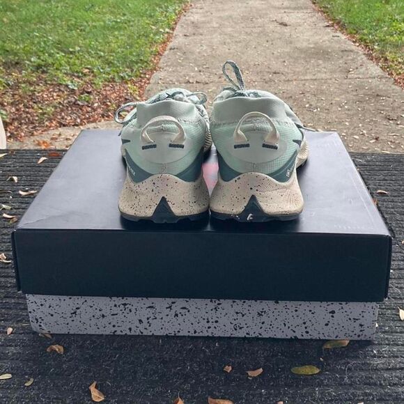 Nike Pegasus gore Tex trainers - Picture 3 of 4